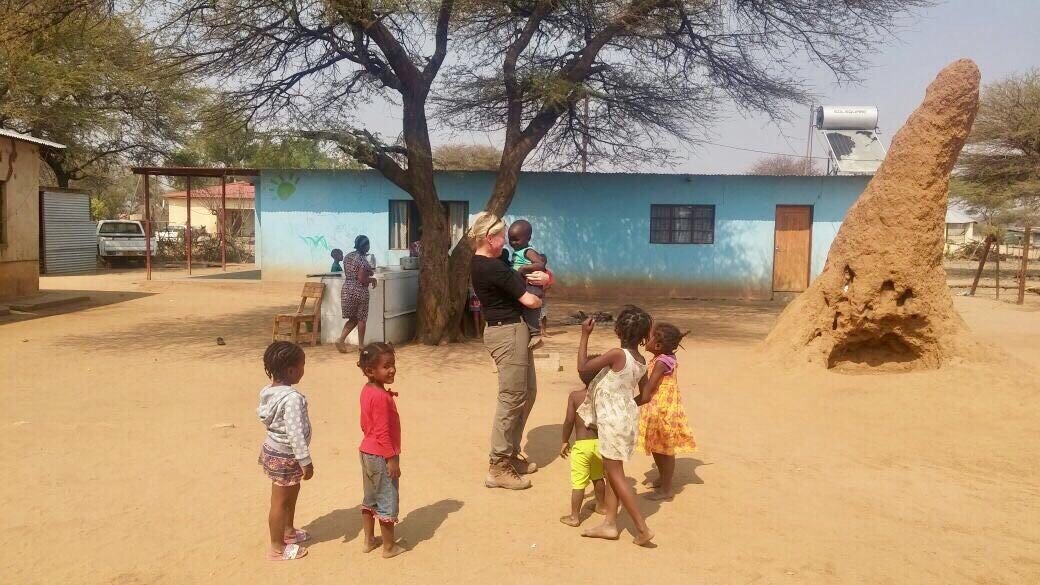 birgitta-schmeisser_in-afrika